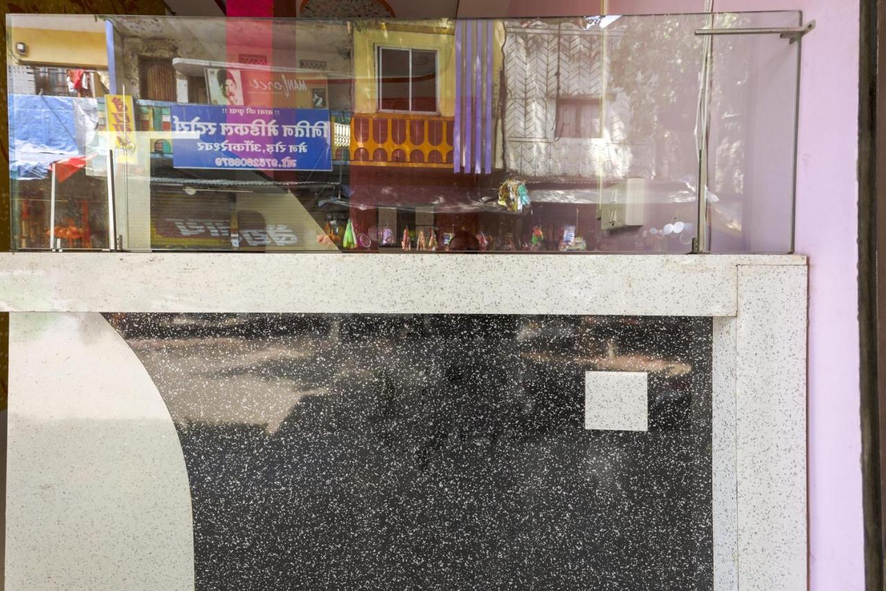 Oyo 45752 Hotel Sb Palace Godarpura Luaran gambar